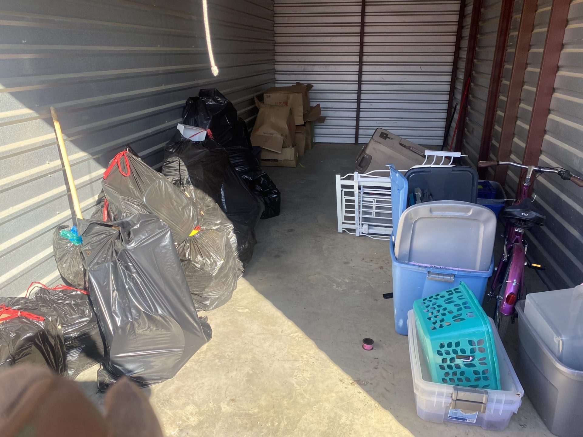 Storage Unit CleanOuts Services In Sandy Springs, GA.