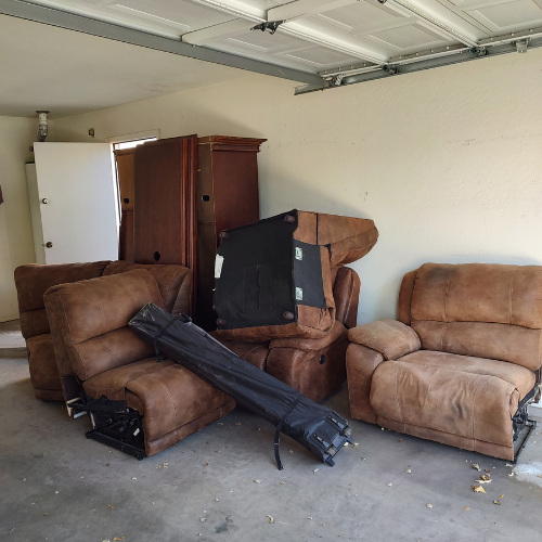 Recliner-Removal-Near-Me-In-GA-Old-Recliner-Disposal-Chair-Pickup-Disposal-Couch-Recliner-Haul-Away-Same Day